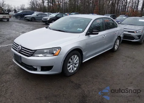 2013 Volkswagen Passat S z USA, uszkodzony, nr VIN 1VWAP7A39DC059258